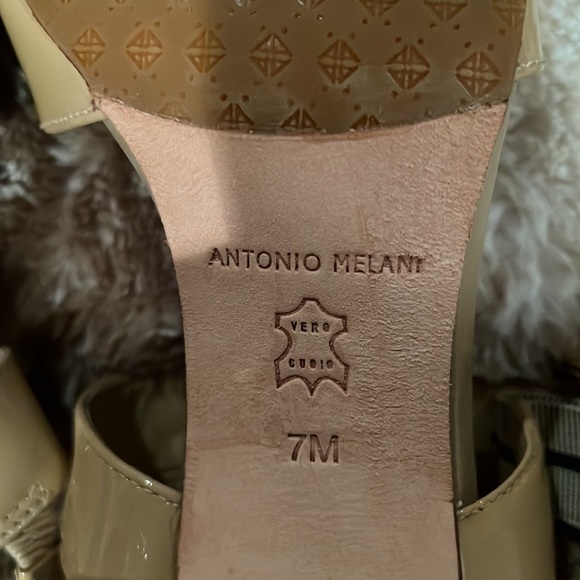 Antonio Melani tan patent leather sandals, size 7 - Picture 6 of 7